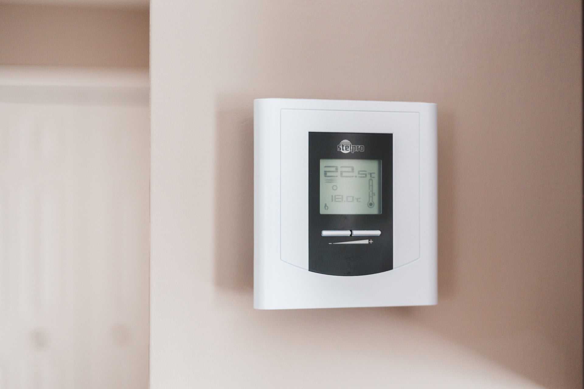 Best Thermostat Settings for the Winter Months